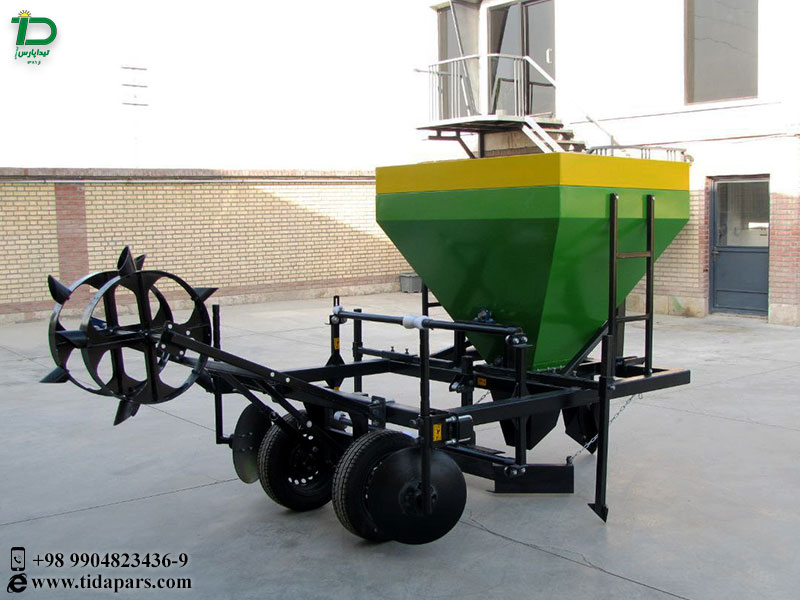 Plastic mulch laying machin